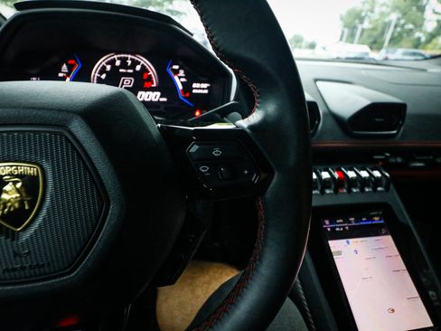 Used 2020 Lamborghini Huracan EVO AWD/4WD image 22