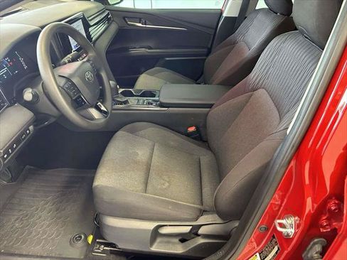 Used 2025 Toyota Camry LE FWD image 15