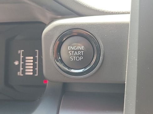Used 2024 Toyota Tacoma SR5 AWD/4WD image 30