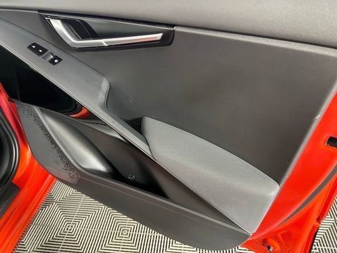 Used 2023 Kia Niro SX image 36