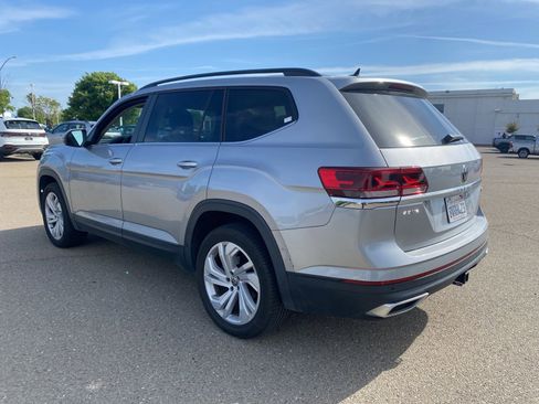 Used 2021 Volkswagen Atlas SE w/ Panoramic Sunroof Package AWD/4WD image 6