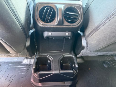 Used 2021 Jeep Gladiator Sport AWD/4WD image 33