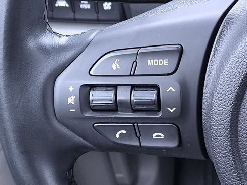 Used 2021 Kia Sedona EX w/ EX Premium Package FWD image 25