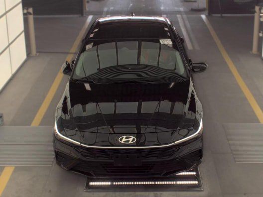 Used 2026 Hyundai Elantra SE FWD image 2