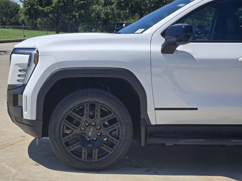 New 2026 GMC Sierra EV Elevation w/ LPO, Elevation Dark Package image 5