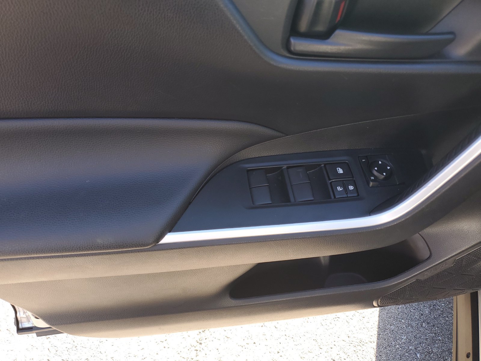 Certified 2021 Toyota RAV4 LE AWD/4WD image 20