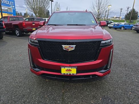 Used 2021 Cadillac Escalade Sport w/ Driver Assist Tech Package image 9