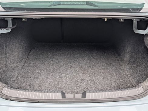Used 2025 Volkswagen Jetta SE w/ Sunroof Package FWD image 19