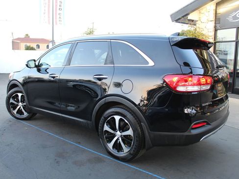 Used 2016 Kia Sorento EX FWD image 3
