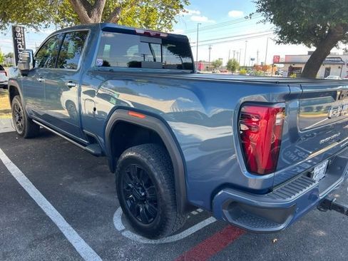 Used 2025 GMC Sierra 2500 Denali Ultimate AWD/4WD image 2