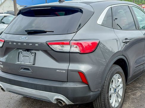 Used 2021 Ford Escape SE w/ Cold Weather Package AWD/4WD image 17