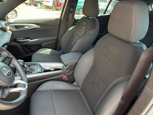 Used 2025 Alfa Romeo Tonale image 16
