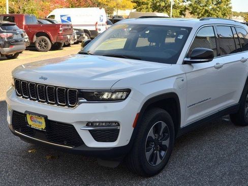 Used 2023 Jeep Grand Cherokee 4WD 4xe w/ Luxury Tech Group II image 4