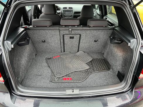 Used 2010 Volkswagen GTI 4-Door image 24