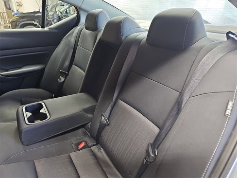 Used 2024 Nissan Altima 2.5 SV image 13
