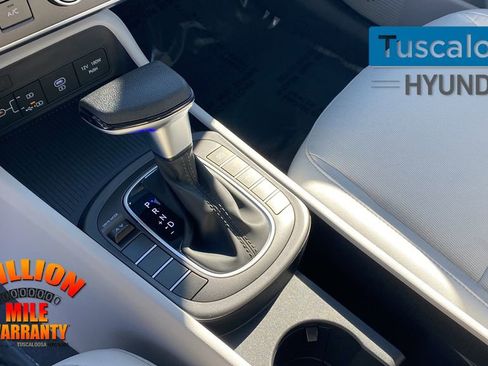 New 2026 Hyundai Kona SE image 23