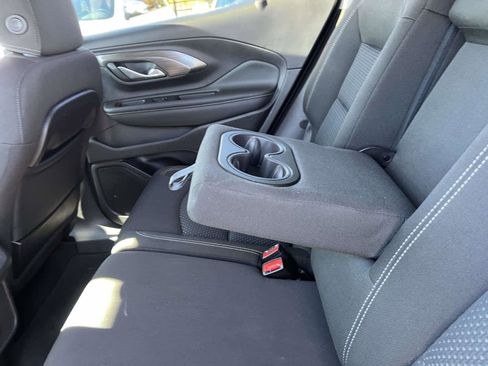 Used 2023 GMC Terrain SLE w/ Driver Convenience Package image 13