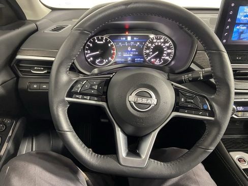 Used 2024 Nissan Altima 2.5 SL image 12