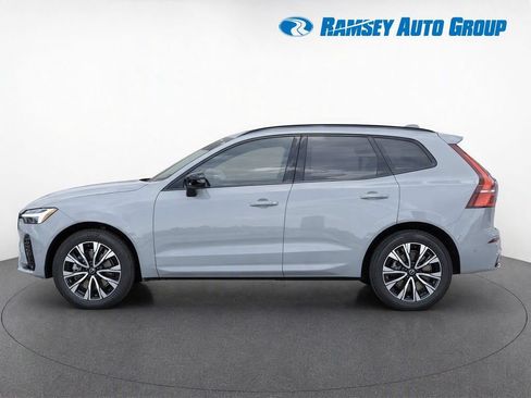 Used 2024 Volvo XC60 B5 Plus AWD/4WD image 6
