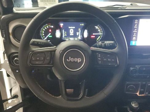Used 2024 Jeep Wrangler Unlimited AWD/4WD image 28