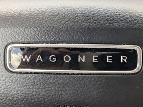 Used 2024 Jeep Wagoneer L Series III w/ Flexible Seating Group AWD/4WD image 35