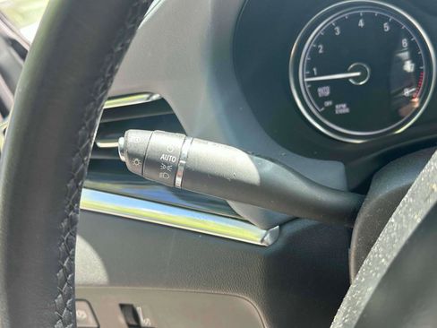 Used 2022 Buick Enclave Essence w/ Experience Buick Package image 26