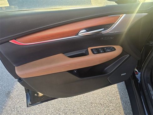 Used 2023 Cadillac XT5 Premium Luxury w/ Technology Package image 21