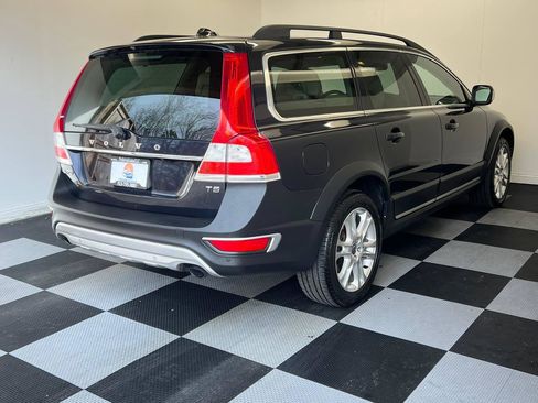 Used 2016 Volvo XC70 T5 Premier w/ Proximity Package image 6