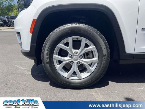 Used 2023 Jeep Grand Cherokee L Limited AWD/4WD image 10