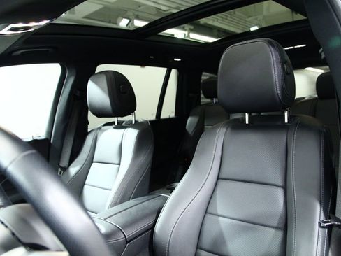 Certified 2025 Mercedes-Benz GLS 450 4MATIC image 19