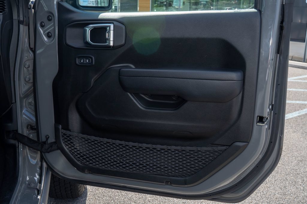Used 2023 Jeep Wrangler Unlimited Sport AWD/4WD image 11