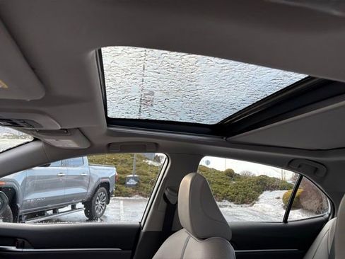 Used 2023 Toyota Camry XSE image 12