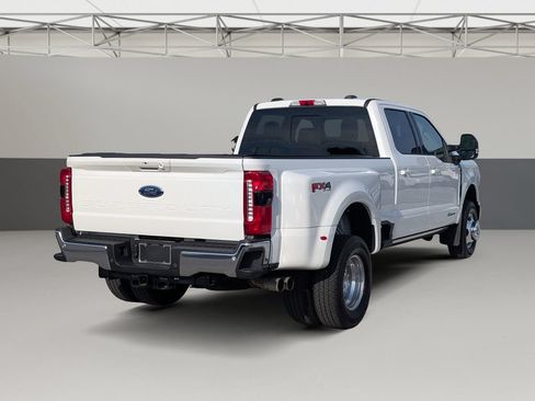 Used 2024 Ford F350 Lariat w/ Lariat Ultimate Package AWD/4WD image 10