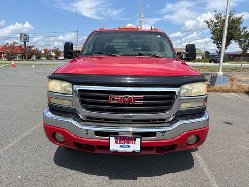Used 2007 GMC Sierra 3500 SLE w/ Heavy-Duty Power Package AWD/4WD image 2