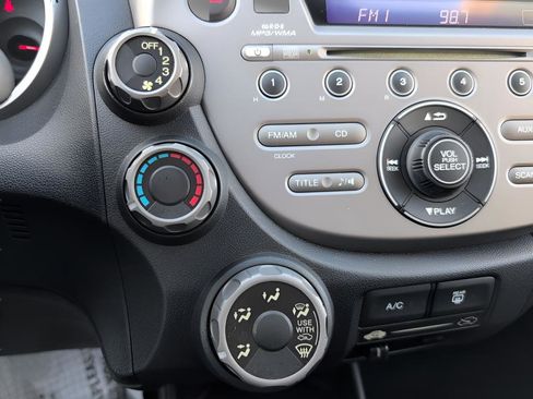 Used 2009 Honda Fit Sport image 20