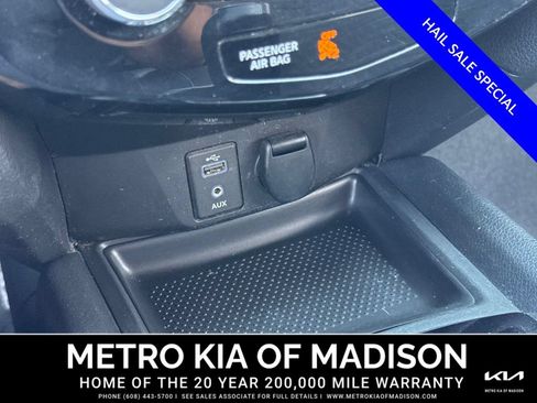 Used 2017 Nissan Rogue SV AWD/4WD image 26