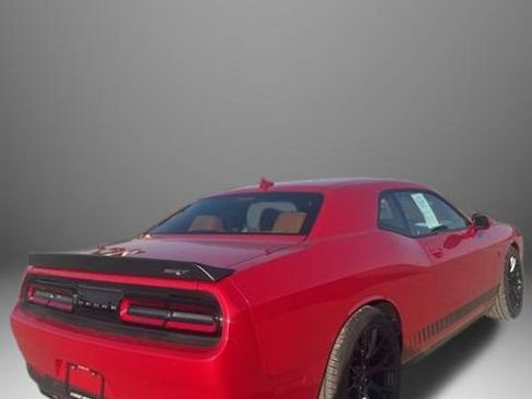 Used 2015 Dodge Challenger SRT Hellcat image 8