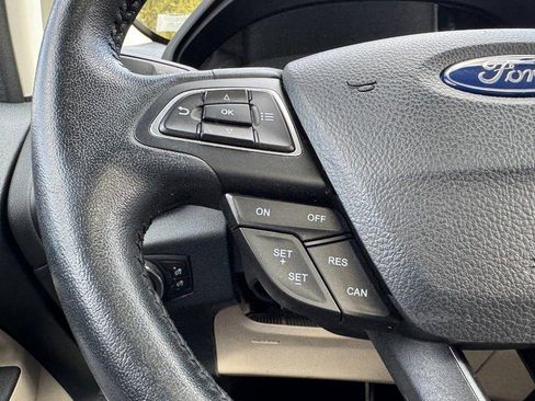 Used 2018 Ford EcoSport SE image 16