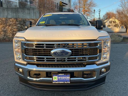 Used 2024 Ford F250 XLT w/ Snow Plow Prep Package image 8