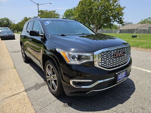 Used 2018 GMC Acadia Denali w/ Technology Package AWD/4WD image 7