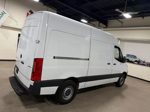 Used 2020 Mercedes-Benz Sprinter 2500 image 15