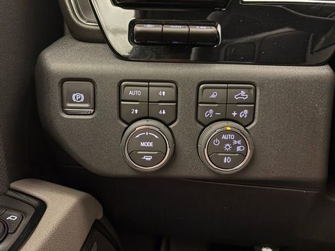 New 2026 Chevrolet Silverado 2500 ZR2 AWD/4WD image 10