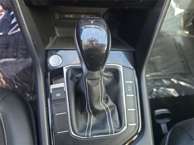 Used 2023 Volkswagen Taos SE FWD image 18
