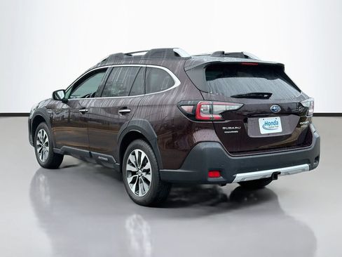 Used 2024 Subaru Outback Touring AWD/4WD image 8