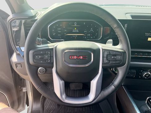 Used 2026 GMC Sierra 1500 SLT w/ SLT Premium Plus Package AWD/4WD image 11