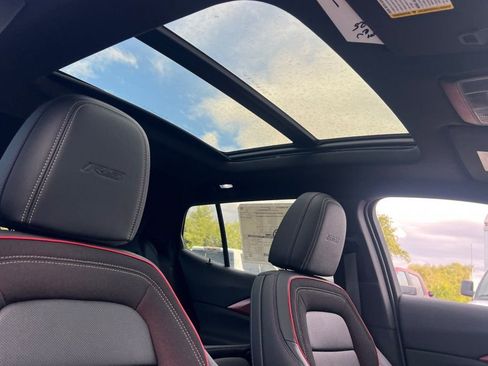 New 2025 Chevrolet Equinox EV RS w/ Convenience Package II image 14