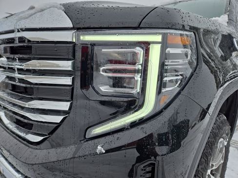 New 2026 GMC Sierra 1500 SLT w/ SLT Convenience Package image 6
