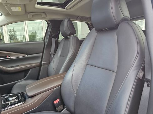 Used 2022 MAZDA CX-30 AWD 2.5 S w/ Premium Package image 26