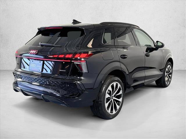 New 2026 Audi Q3 quattro 2.0T AWD/4WD image 5