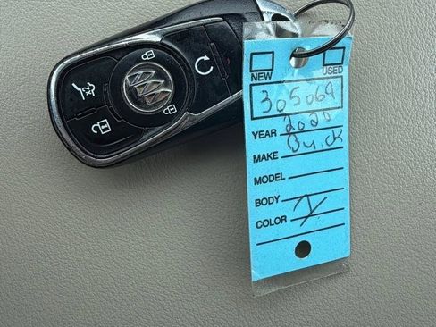 Used 2020 Buick Enclave Essence FWD image 30